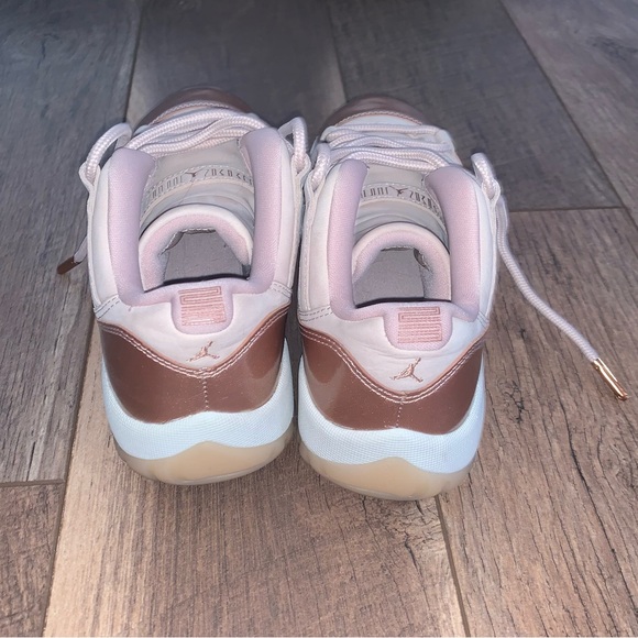 Air Jordan 11 Retro Low Sneakers Shoes Rose Gold Size 7 - Picture 6 of 8